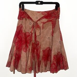 BeBe Cotton Red Orange Floral Hawaii Pleated Mini skirt size XS